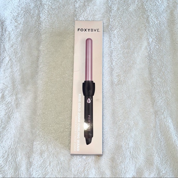 SOLD ❌ FoxyBae Hair Curling Wand